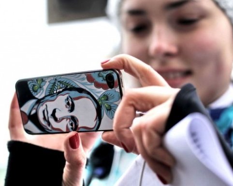 iPhone 5s и iPhone 5c будут официально продаваться в России с 25 октября